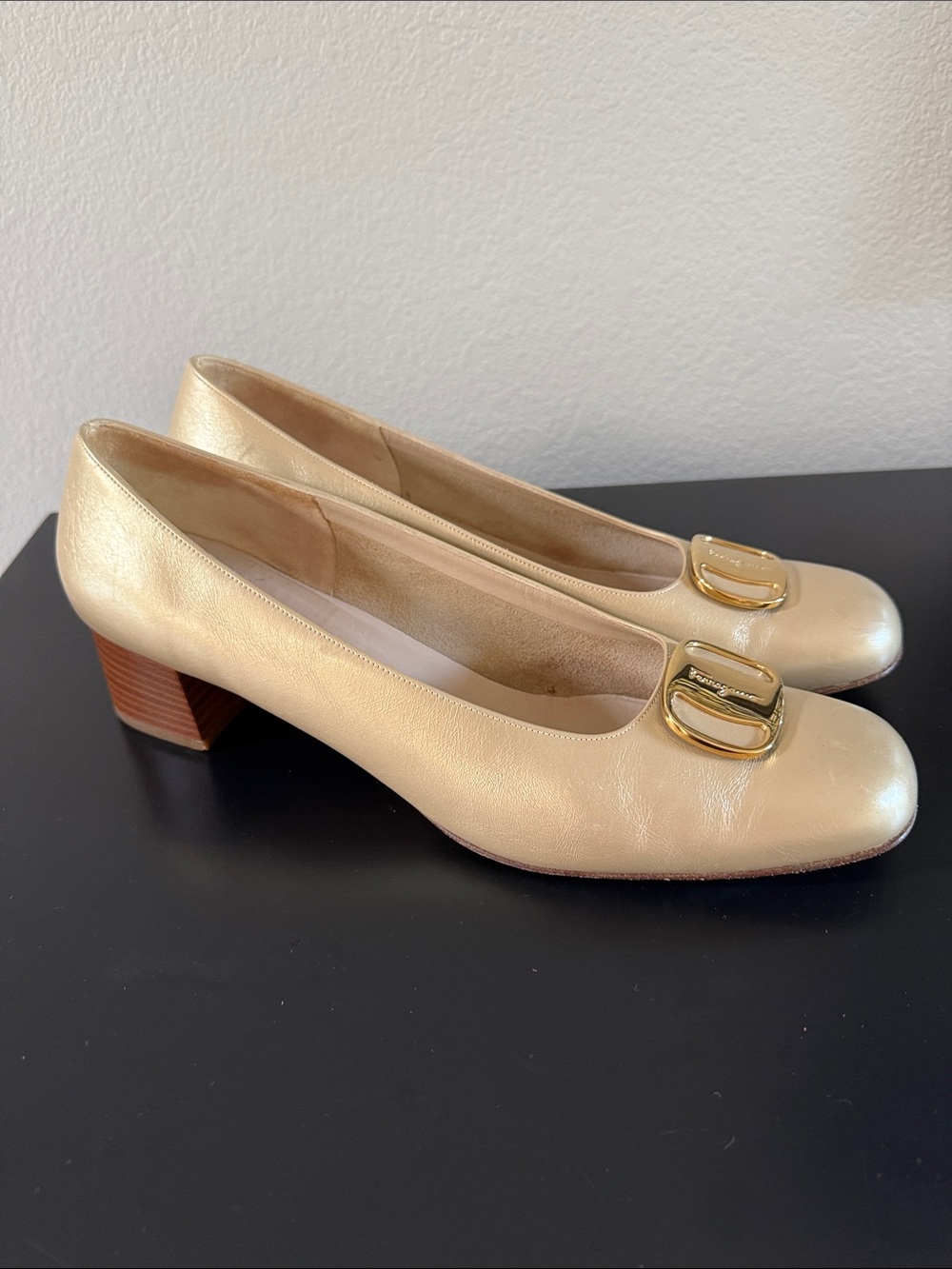 Salvatore Ferragamo gold metallic leather low-heel pump shoes